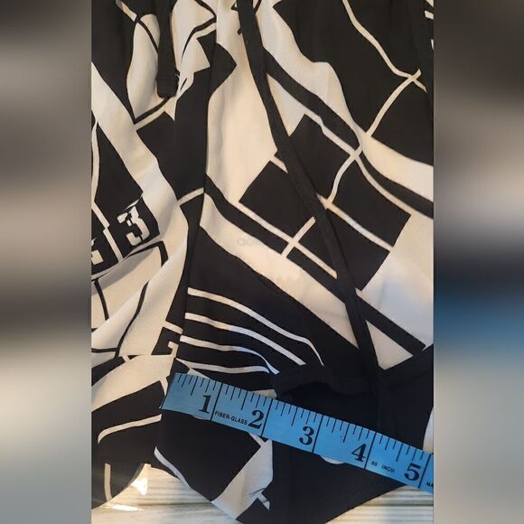 Adidas White and Black Track Shorts Size Small - Picture 7 of 12